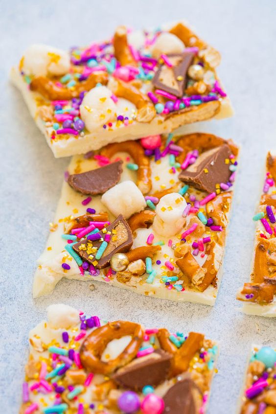 Unicorn desserts for a unicorn party: Loaded Unicorn Bark