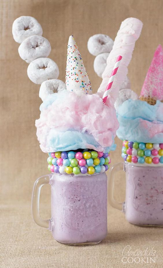 Unicorn desserts for a unicorn party: Unicorn Freakshakes