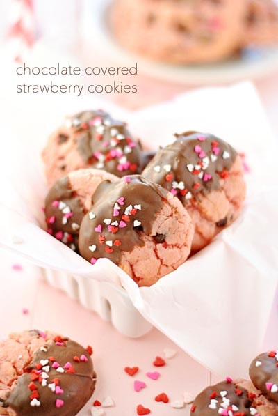 Easy Valentines Day Cookies: Chocolate Covered Strawberry Cookies