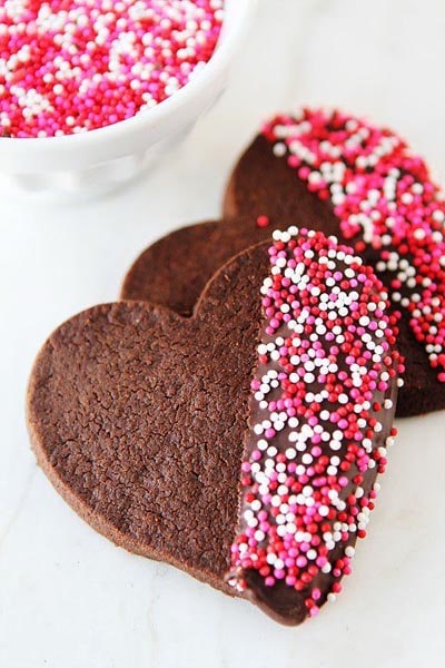 Valentines Day Treats: Chocolate Shortbread Heart Cookies