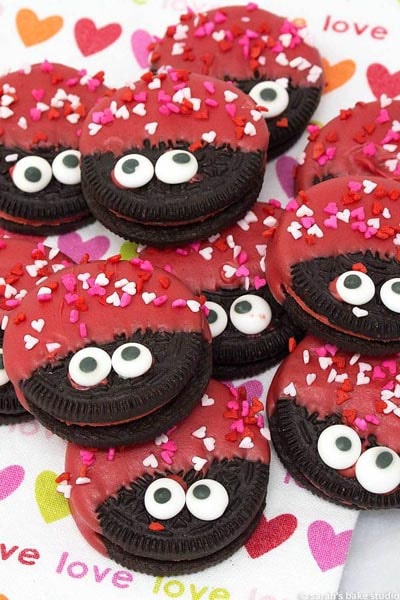 Easy Valentines Day Cookies: Love Bug Oreo Cookies