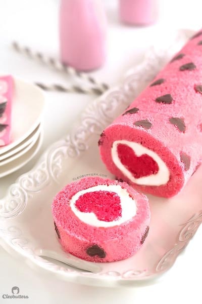 Valentines Day Treats: Love Is All Around Cake Roll