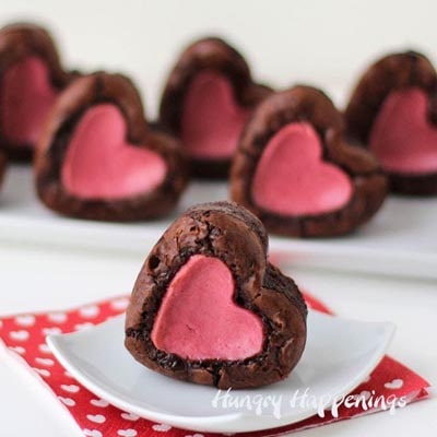 Valentines Day Treats: Raspberry Cheesecake Stuffed Brownie Hearts