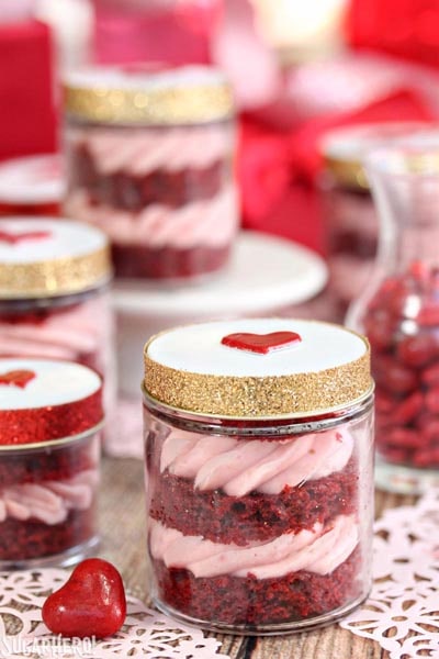 Valentines Day Mason Jar Gifts: Red Velvet in a Jar