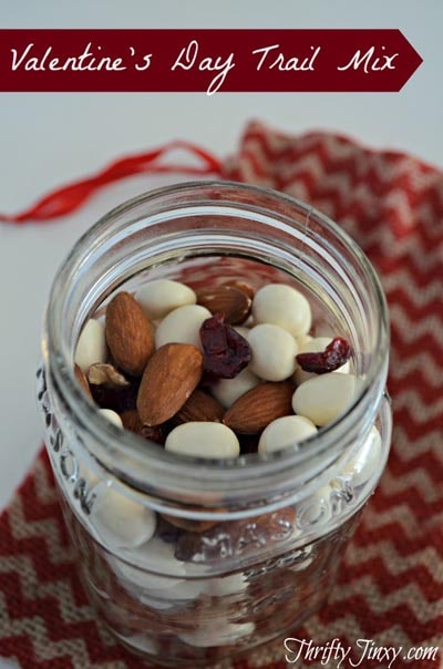 Valentines Day Mason Jar Gifts: Valentines Day Trail Mix