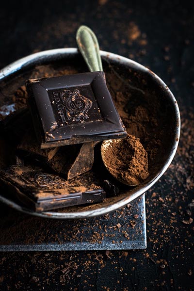 Foods To Stop Bloating: dark chocolate