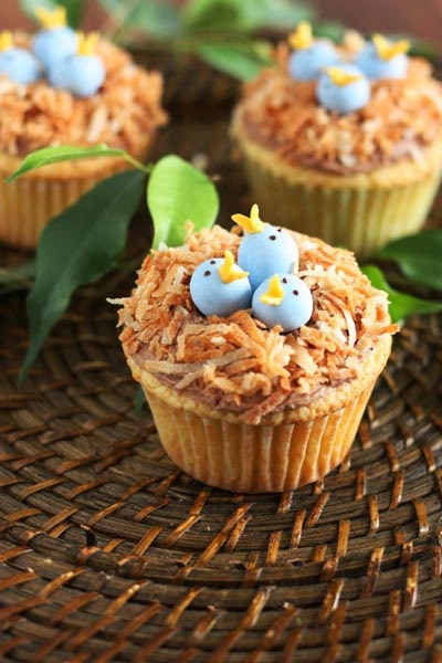 Easter Cupcake Ideas: Bird’s Nest Cupcakes