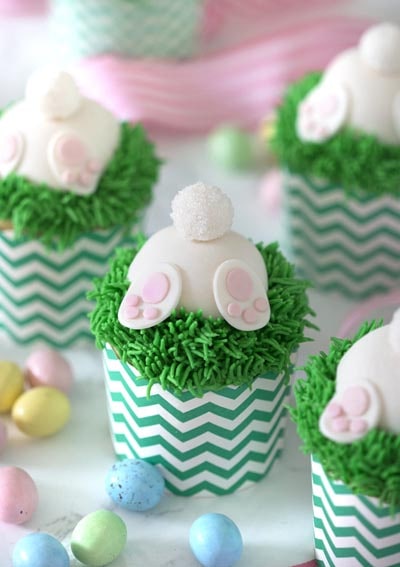 Easter Cupcake Ideas: Bunny Butt Cupcakes