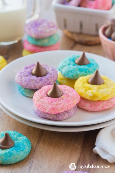 Add some color too fun to Easter this yr yesteryear making some festive too yummy Easter dessert forty Easy Easter Desserts And Treats To Make This Year