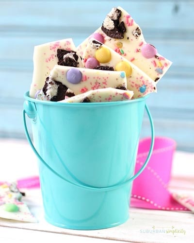 Easter desserts and treats: Easter Oreo Bark
