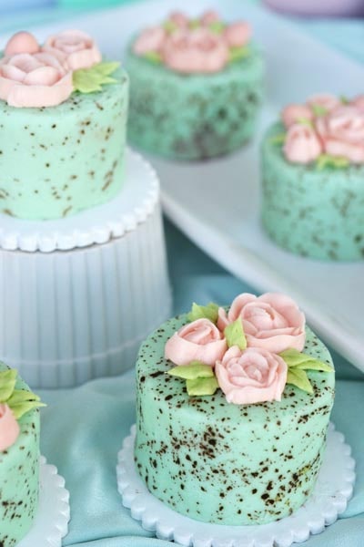 Easter desserts and treats: Mini Speckled Egg Cakes