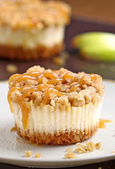 Mini Cheesecake Recipes: Caramel Apple Crisp Mini Cheesecakes