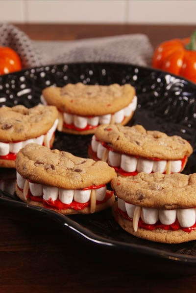 Fun Halloween Snack Ideas and Halloween Treats: Dracula Dentures