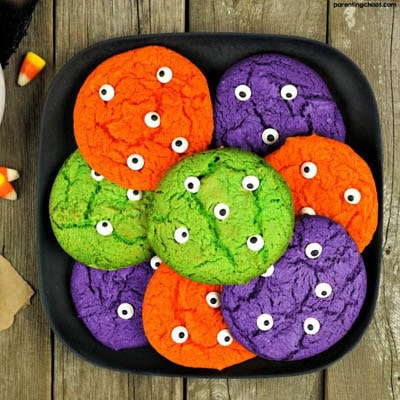 Fun Halloween Snack Ideas and Halloween Treats: Halloween Monster Eye Cookies