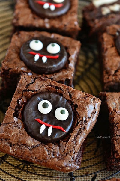 Fun Halloween Snack Ideas and Halloween Treats: Minty Fudge Vampire Brownies