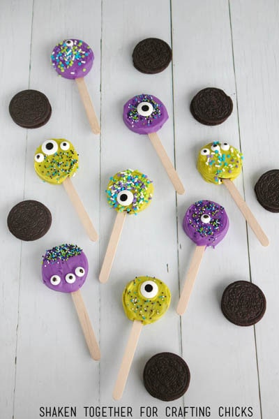 Fun Halloween Snack Ideas and Halloween Treats: Monster Face Oreo Pops