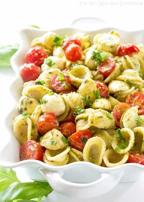 Meatless meal recipes: Caprese Pesto Pasta Salad