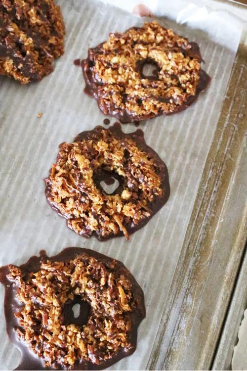 Sugar free desserts: Copycat Girl Scout Samoa Cookies