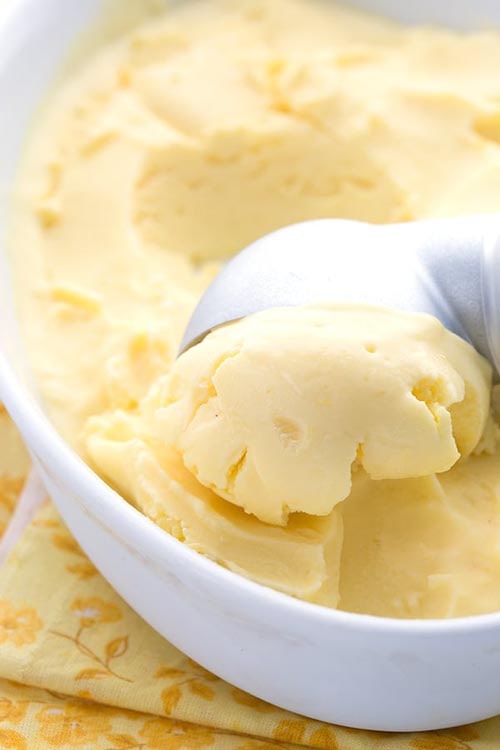 Sugar free desserts: Keto Lemon Curd Ice Cream