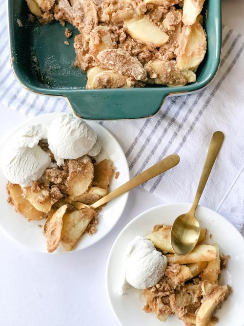 Sugar free desserts: Paleo Apple Crisp