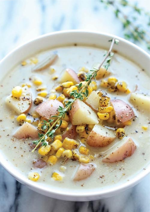 Meatless meal recipes: Slow Cooker Potato And Corn Chowder